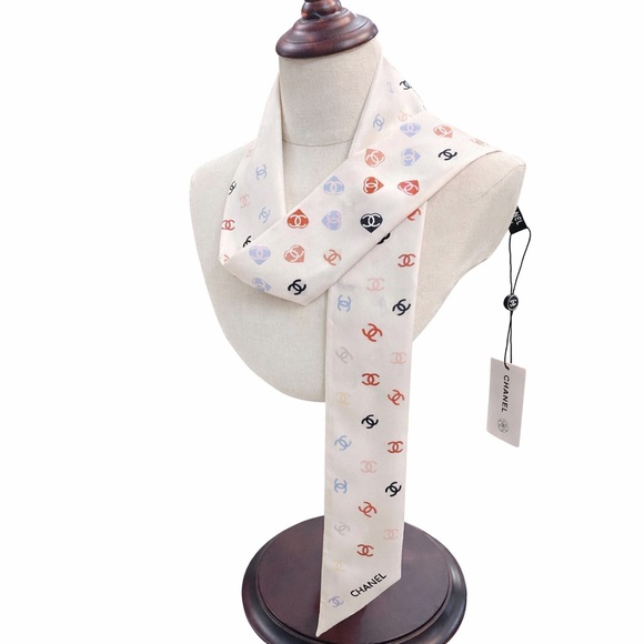 Chanel CC Logo 100% Silk Scarf White Multicolor NWT - Picture 3 of 3